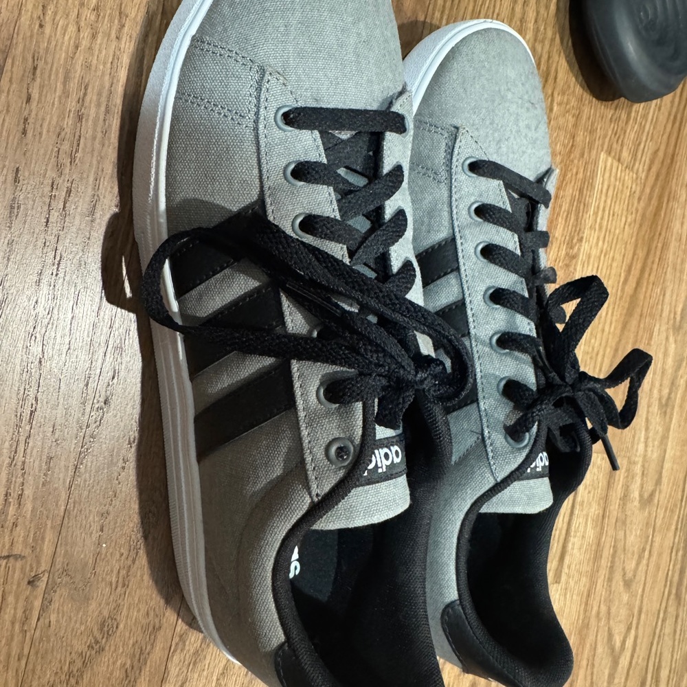 Adidas Men's Gray Sneakers NWOT